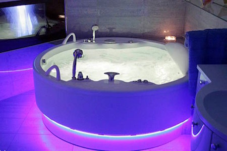 Подсветка ванной комнаты светодиодной лентой: фото